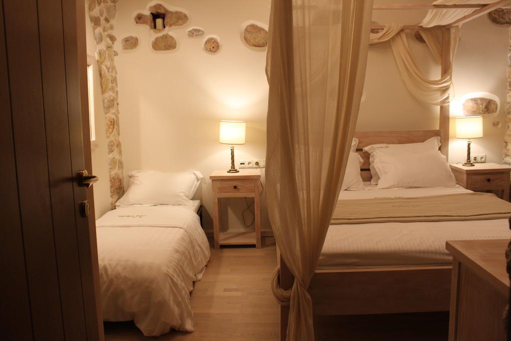 Vetilios Lithos Boutique Hotel Néon Oítilon Екстериор снимка