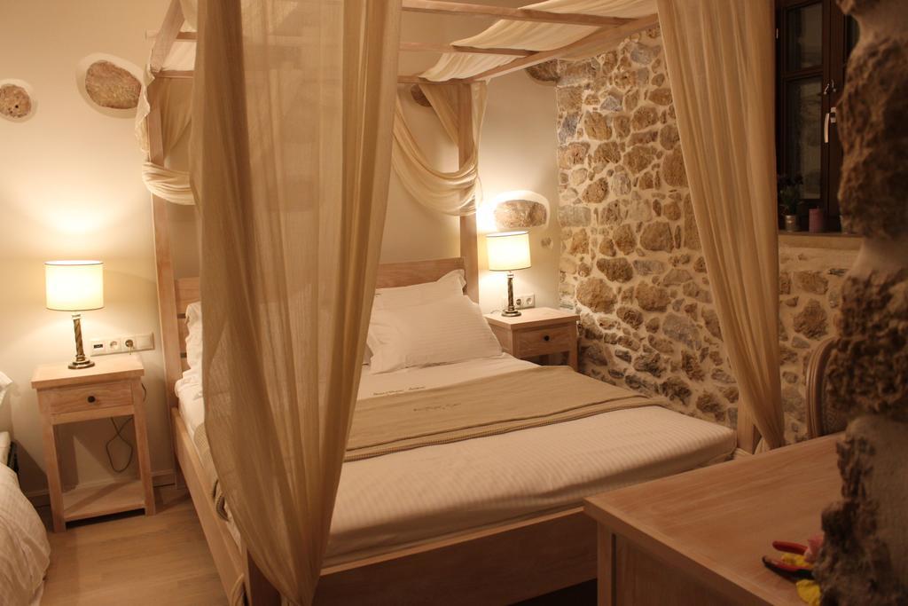 Vetilios Lithos Boutique Hotel Néon Oítilon Екстериор снимка