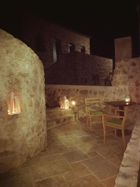 Vetilios Lithos Boutique Hotel Néon Oítilon Екстериор снимка