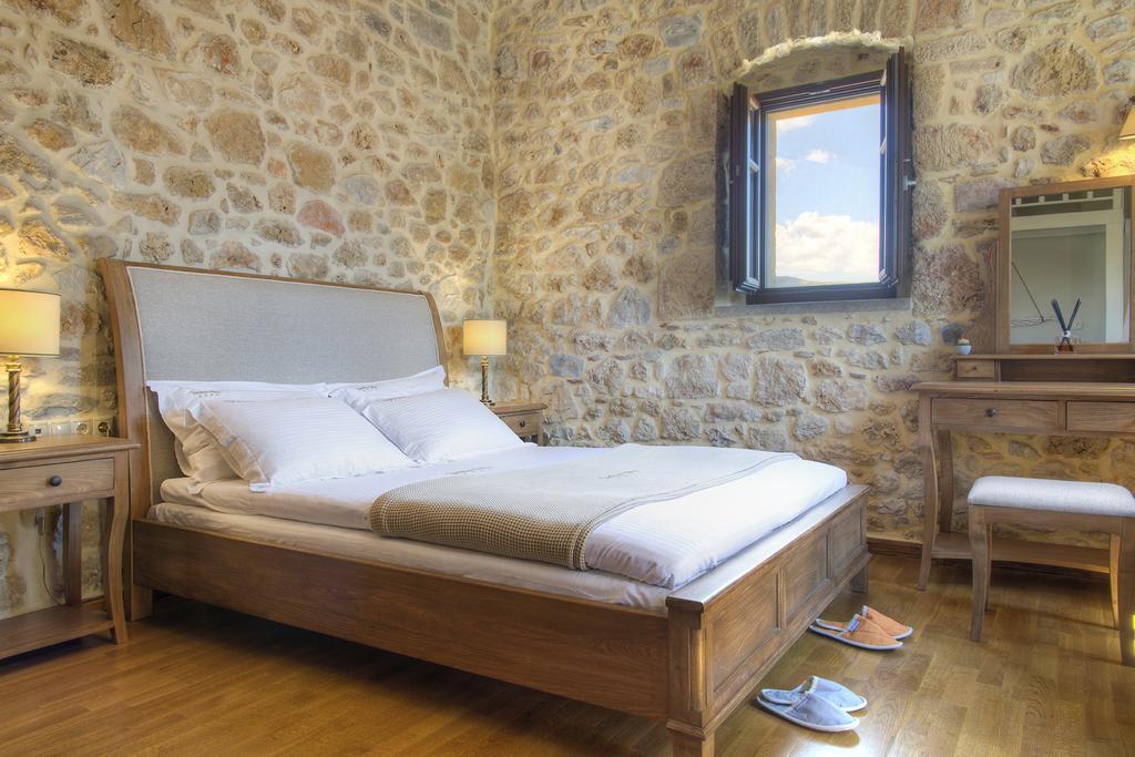 Vetilios Lithos Boutique Hotel Néon Oítilon Екстериор снимка