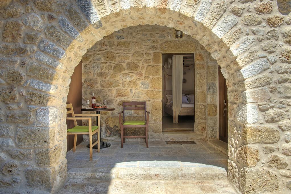 Vetilios Lithos Boutique Hotel Néon Oítilon Екстериор снимка