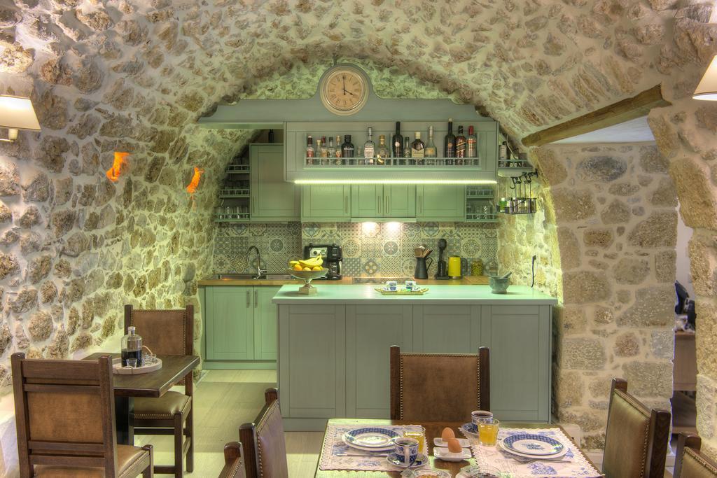 Vetilios Lithos Boutique Hotel Néon Oítilon Екстериор снимка